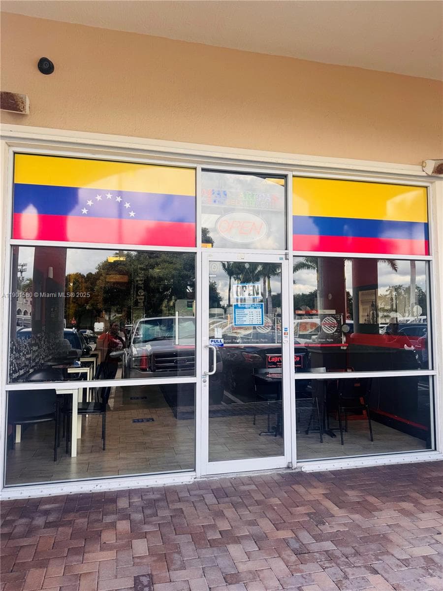 Latin Restaurant For Sale In West Kendall, Kendall FL 33196