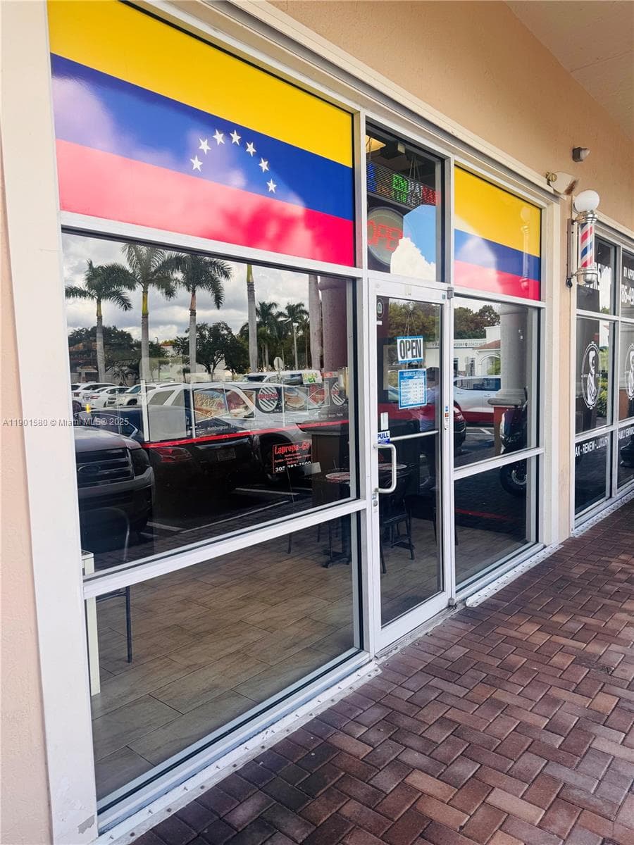 Latin Restaurant For Sale In West Kendall, Kendall FL 33196