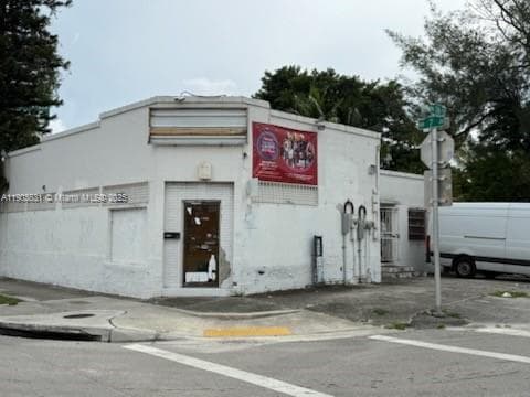 11628 NW 7th Ave, Miami FL 33168