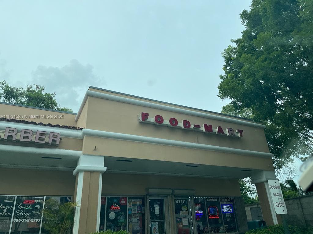 8717-8723 NW 50, Lauderhill FL 33351