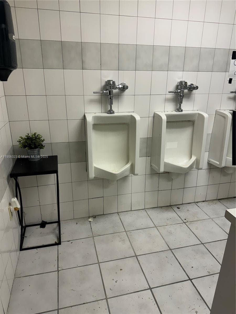 12495 NE 2nd Ave, North Miami FL 33161
