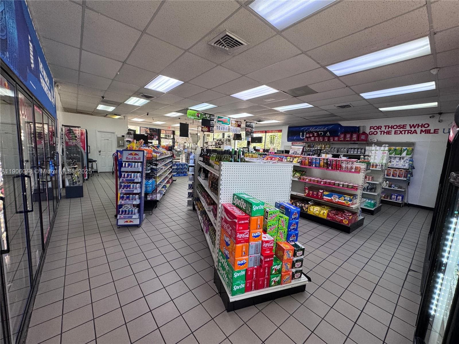 8400 W Oakland Park Blvd, Sunrise FL 33351