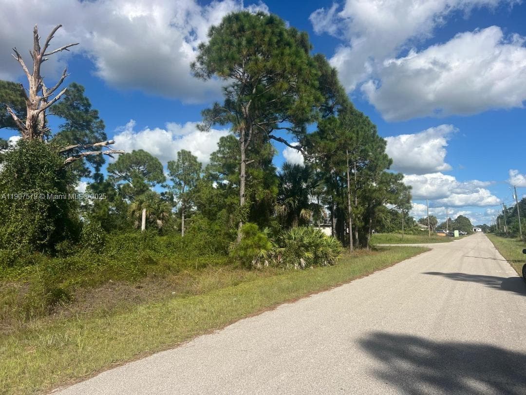 521 ROOSEVELT AVE, Lehigh Acres FL 33936