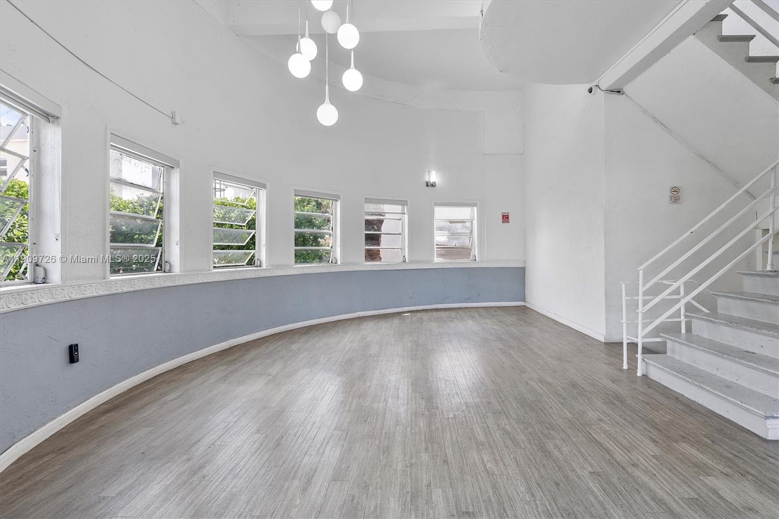 420 78th St, Miami Beach FL 33141