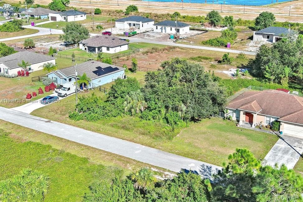 341 Ranchito Ave, Lehigh Acres FL 33974