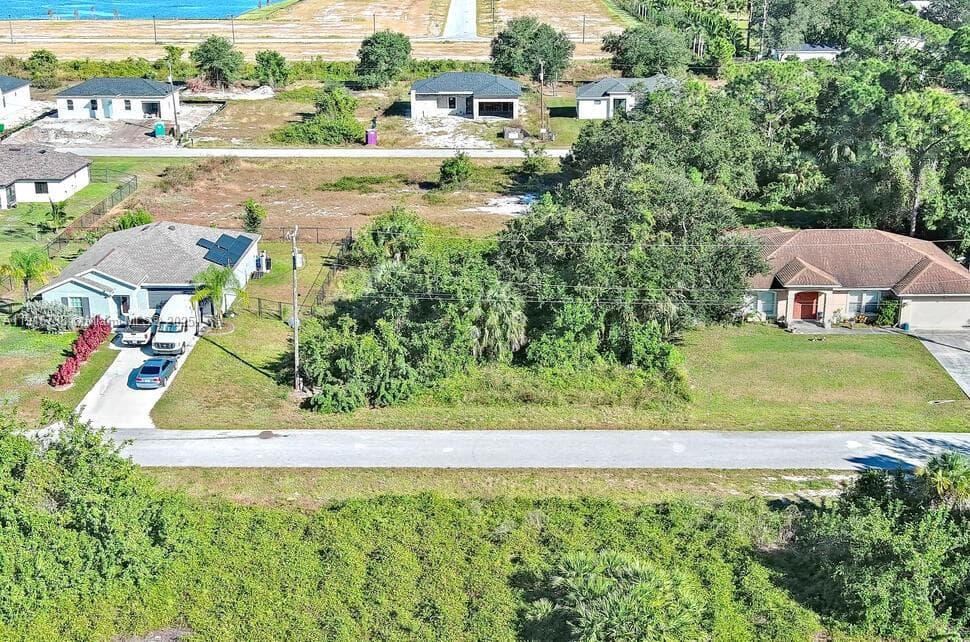 341 Ranchito Ave, Lehigh Acres FL 33974