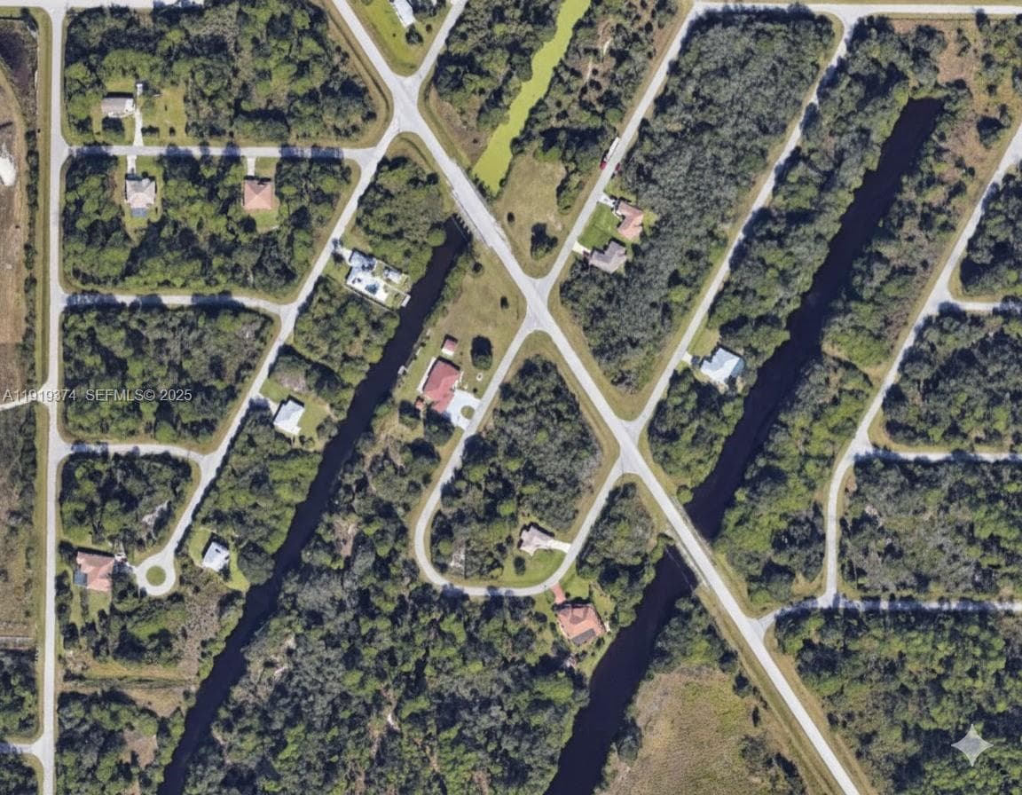 2216 Private Circle, Port Charlotte FL 33953