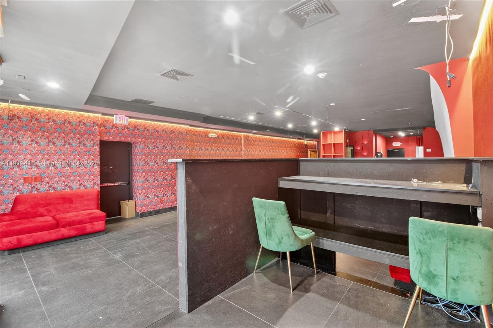1218 Washington AVE, Miami Beach FL 33139