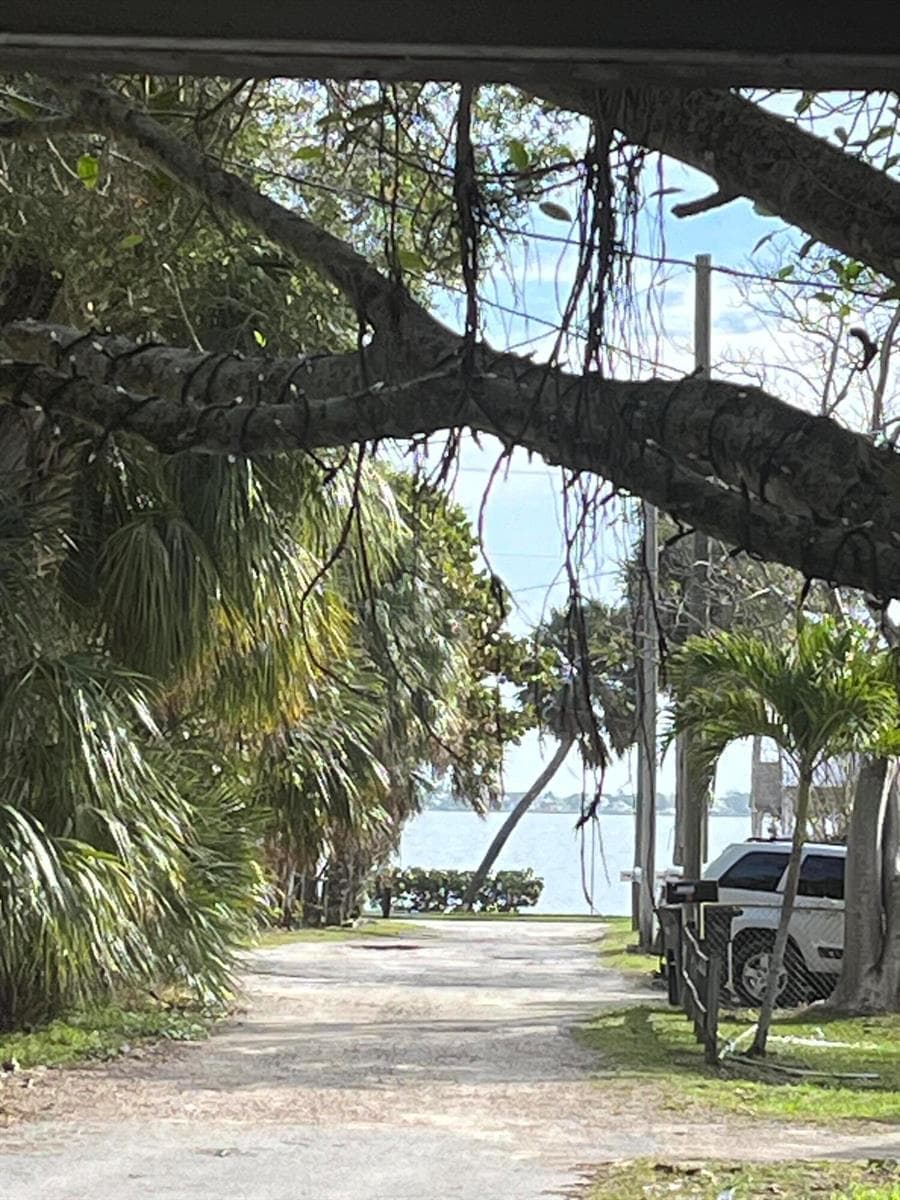 2172 NE Poinciana Terrace, Jensen Beach FL 34957