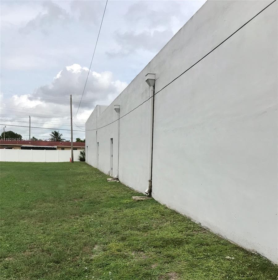 4481 NW 167th St, Miami Gardens FL 33055