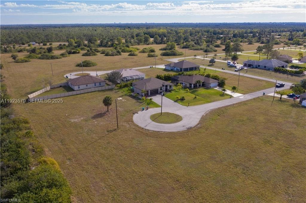 3923 NW 33RD PL, Cape Coral FL 33993