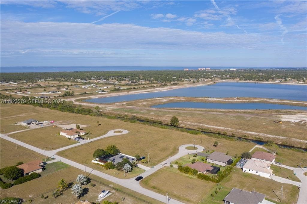 3923 NW 33RD PL, Cape Coral FL 33993