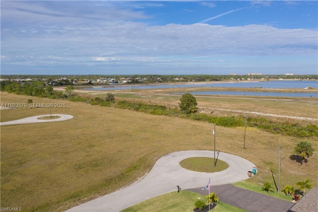 3923 NW 33RD PL, Cape Coral FL 33993