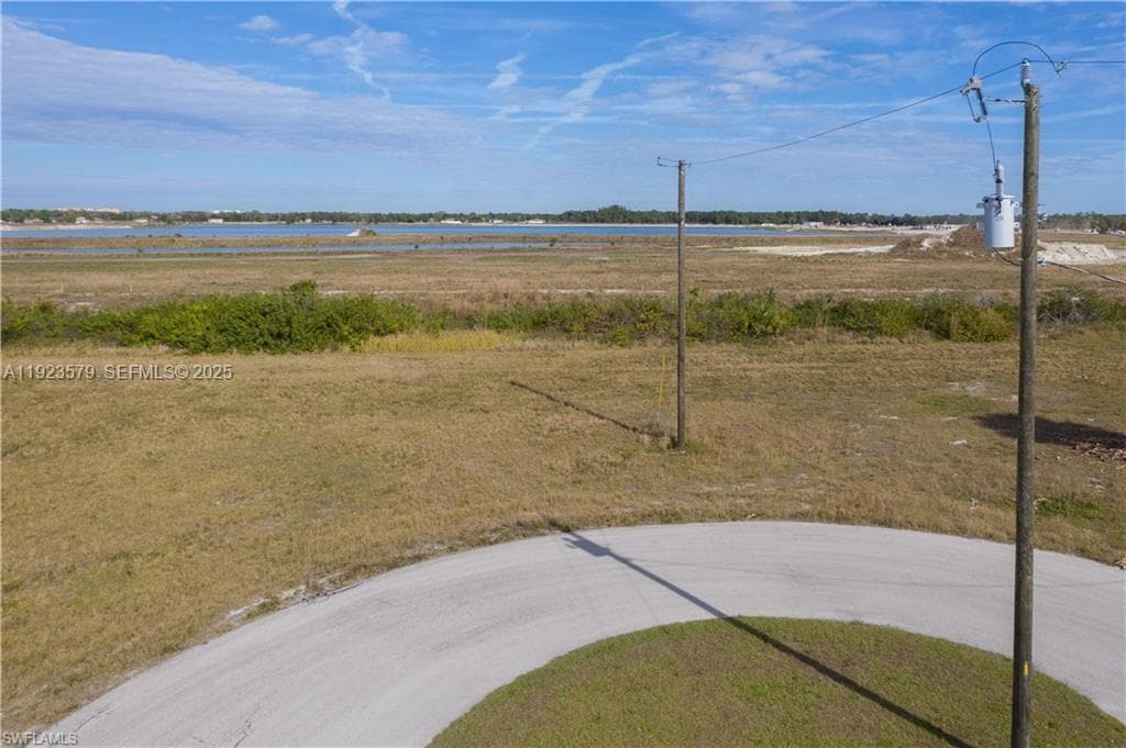 3923 NW 33RD PL, Cape Coral FL 33993