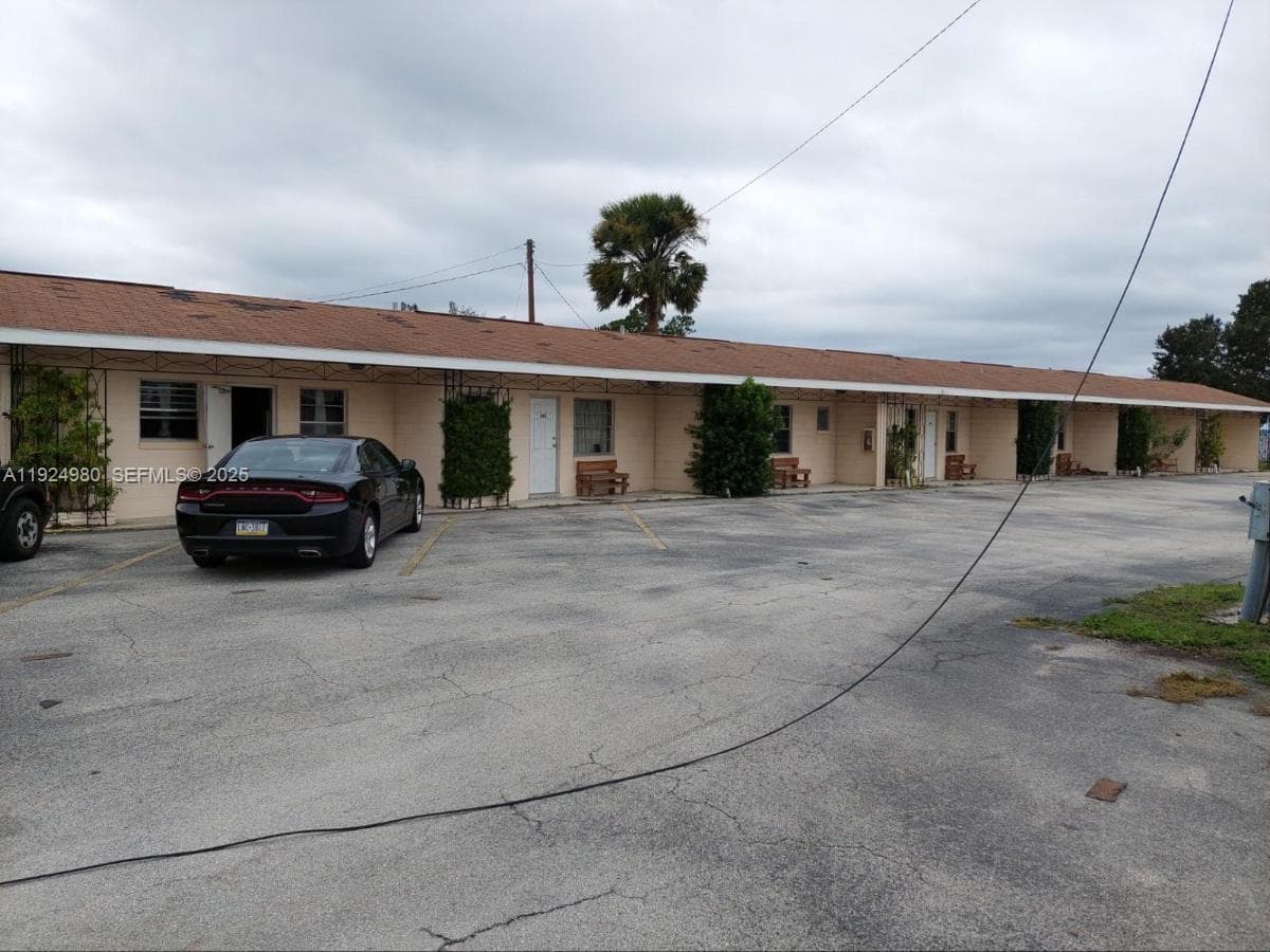 1001 LAKEVIEW DRIVE, Sebring FL 33870