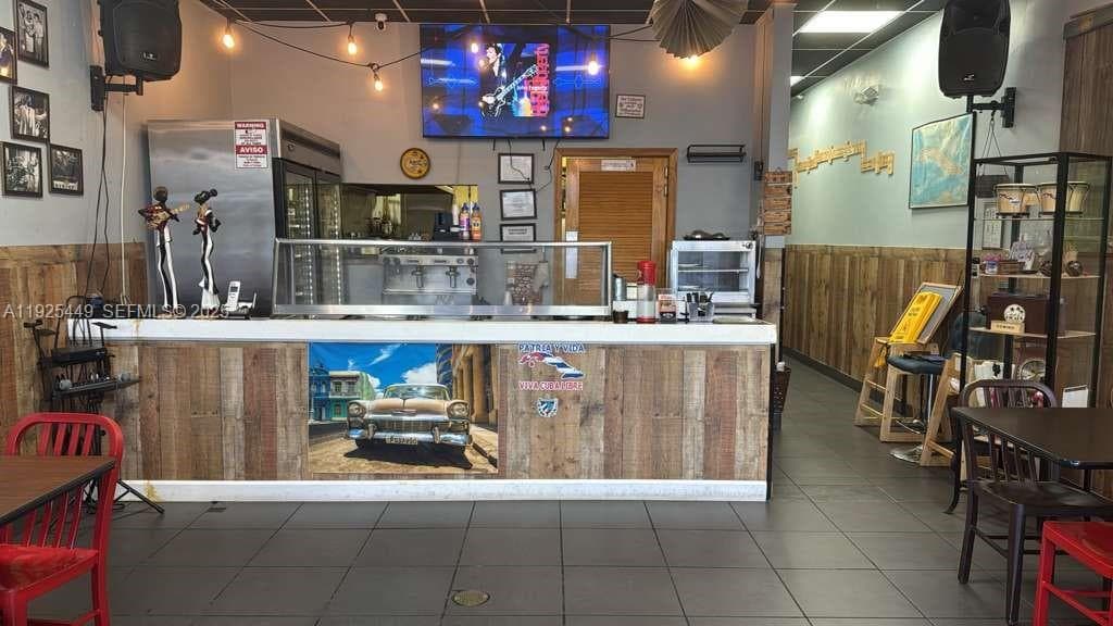 22069 S Dixie Hwy, Miami FL 33170