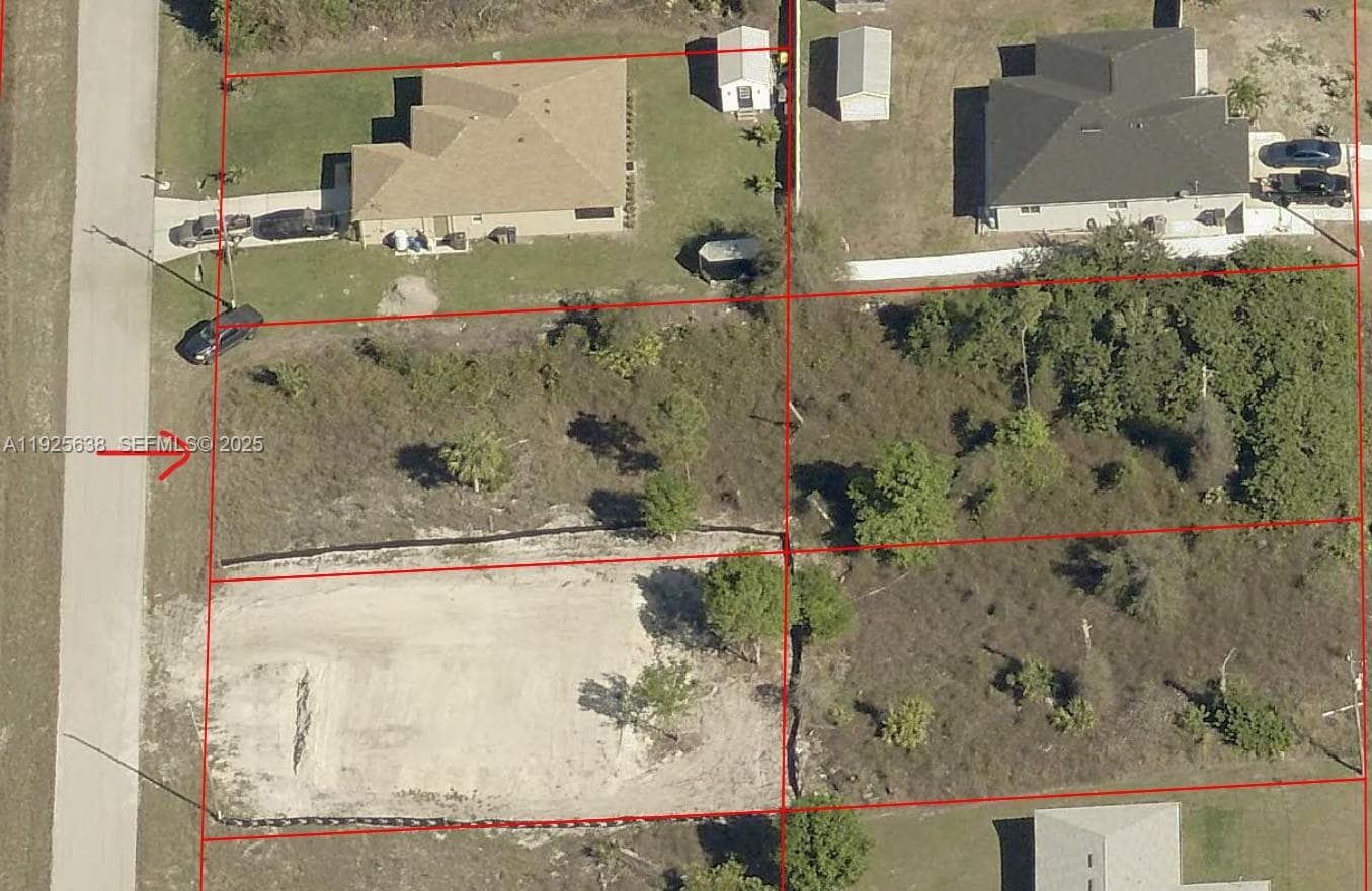 765 Bianca Avenue S, Lehigh Acres FL 33974