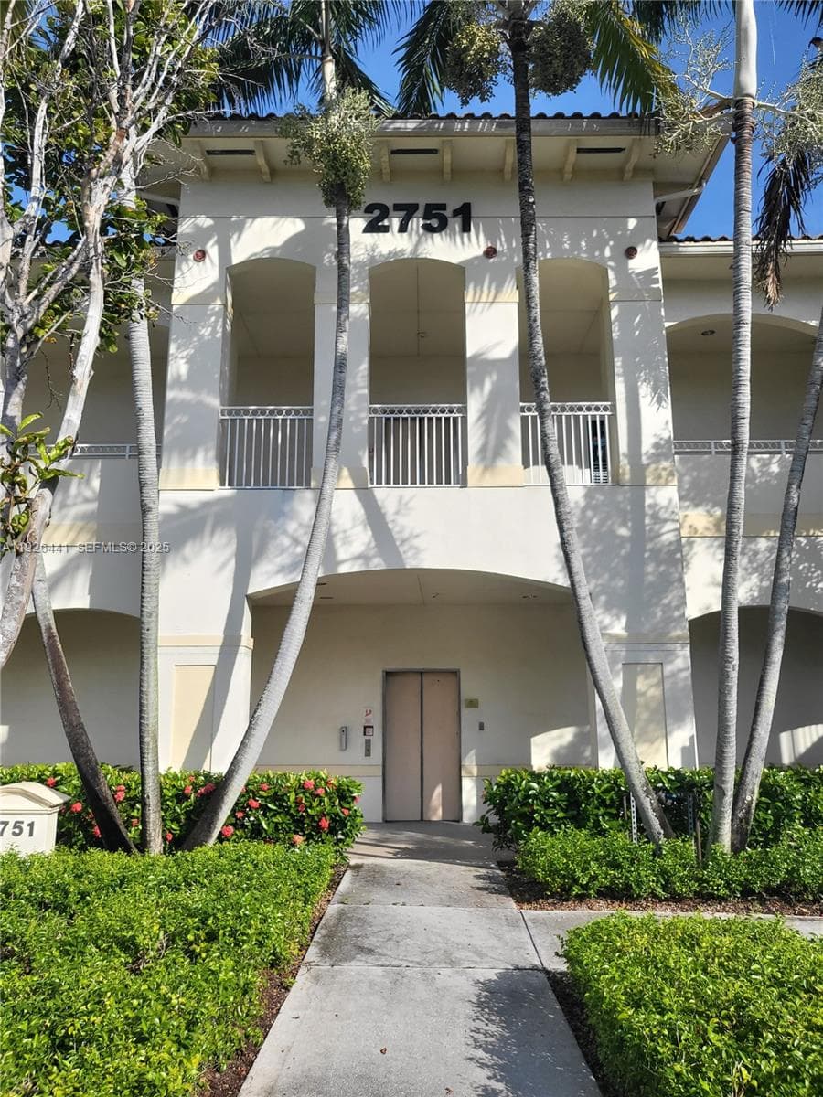 2751 Executive Park Dr # 202, Weston FL 33331
