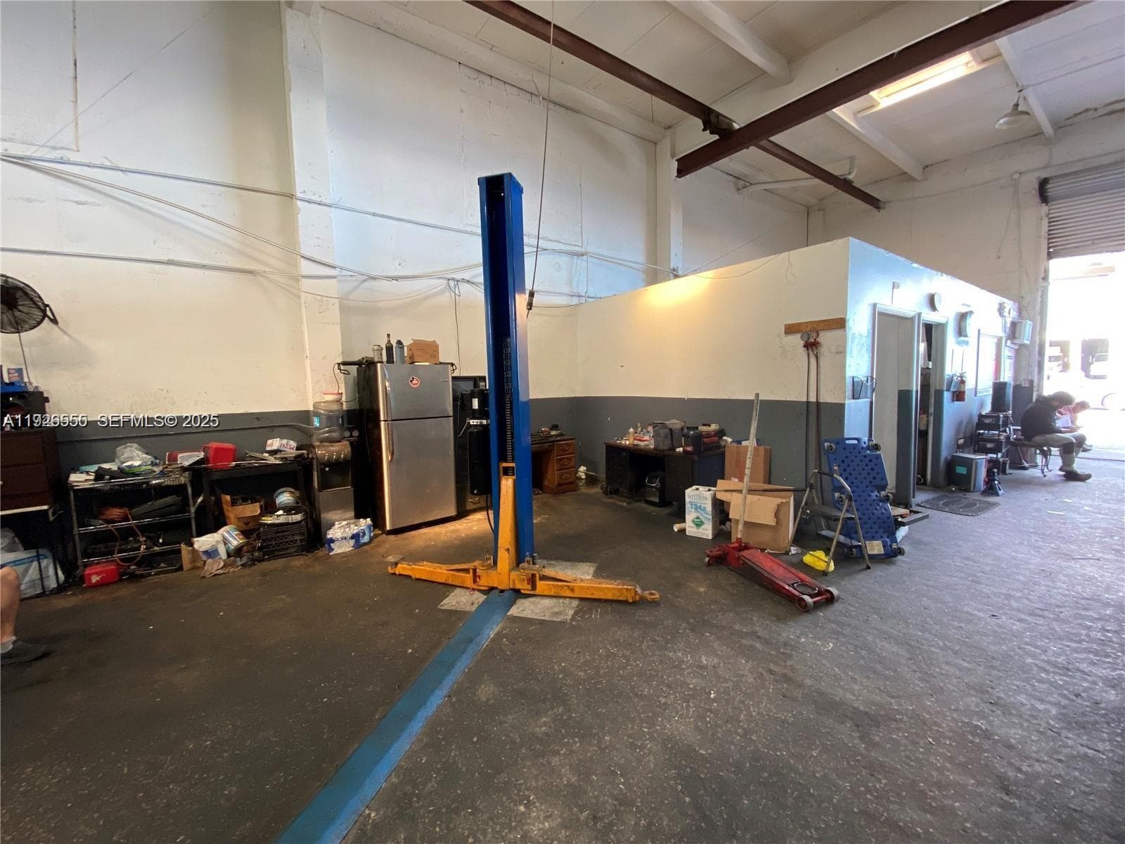 SHOP