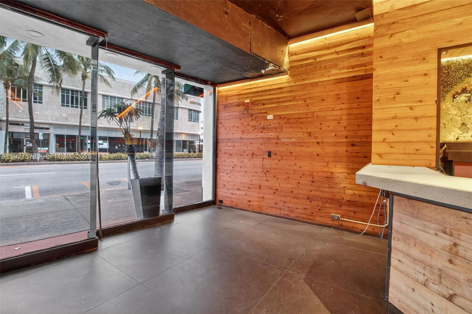 1216 Washington AVE, Miami Beach FL 33139