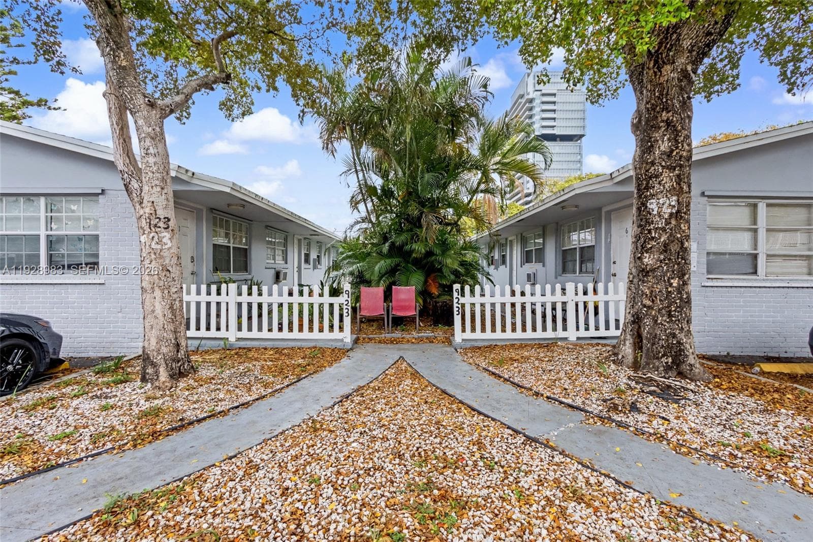923 SE 2nd Ave # 6, Hallandale Beach FL 33009