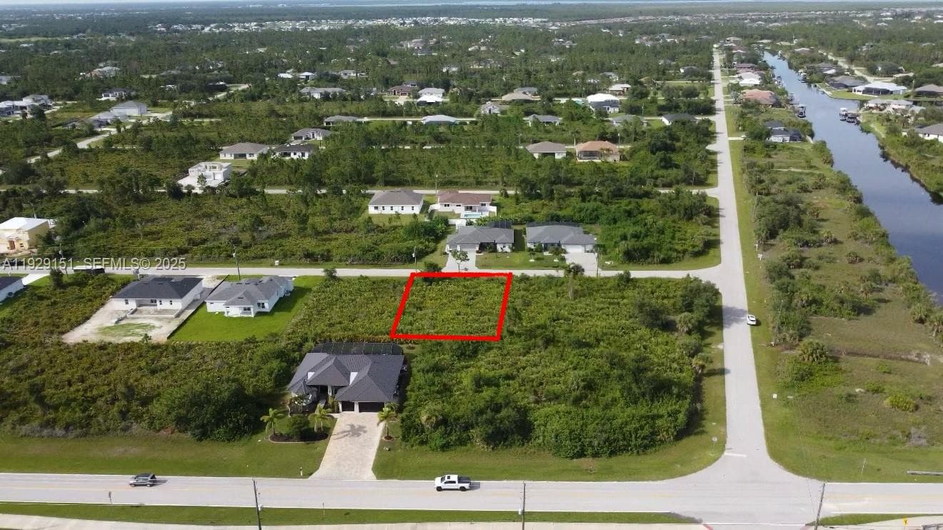 13581 Jeronimo Ln, Port Charlotte FL 33981