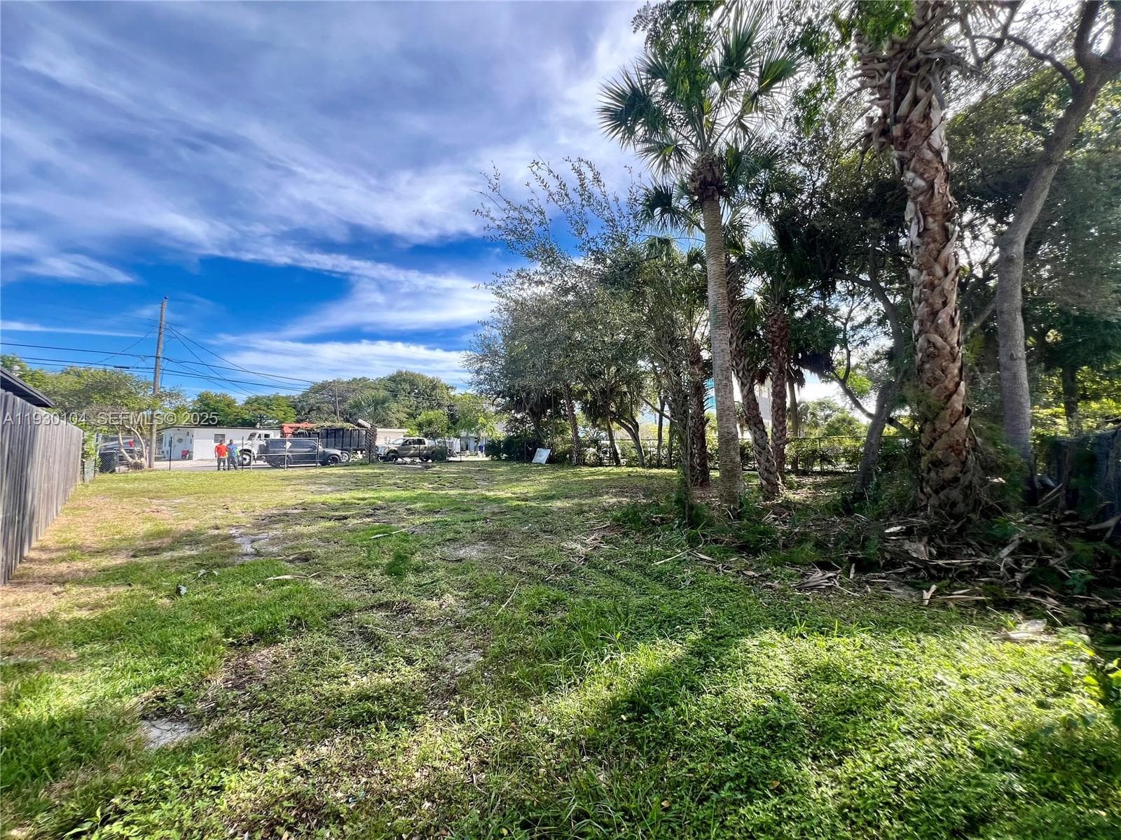 633 NW 14th Ter, Fort Lauderdale FL 33311