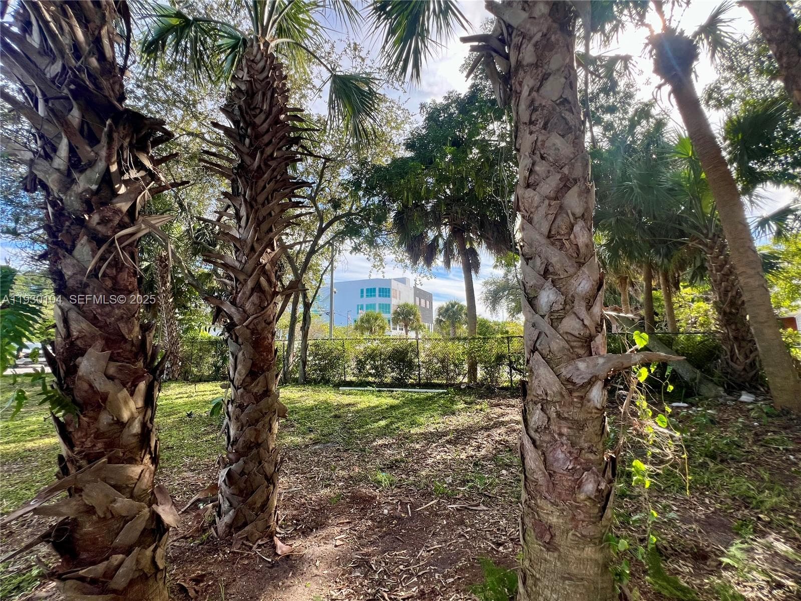 633 NW 14th Ter, Fort Lauderdale FL 33311
