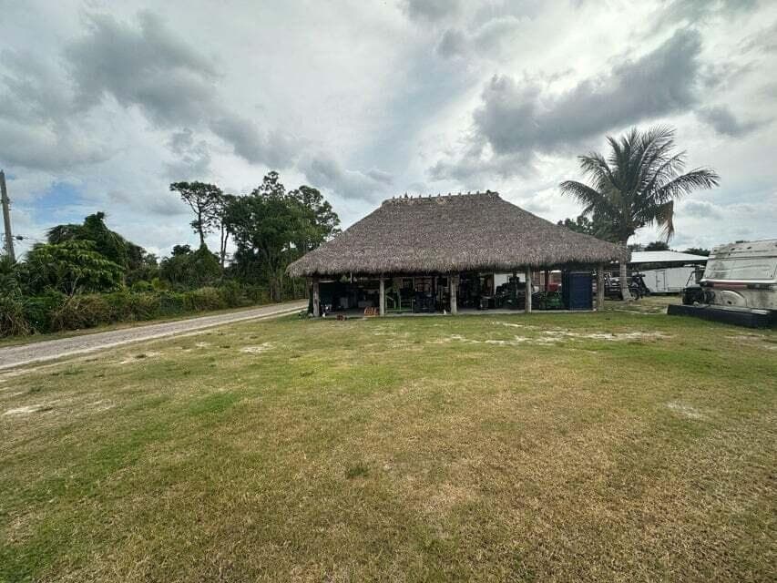 3525 D Rd Road, FL 33470
