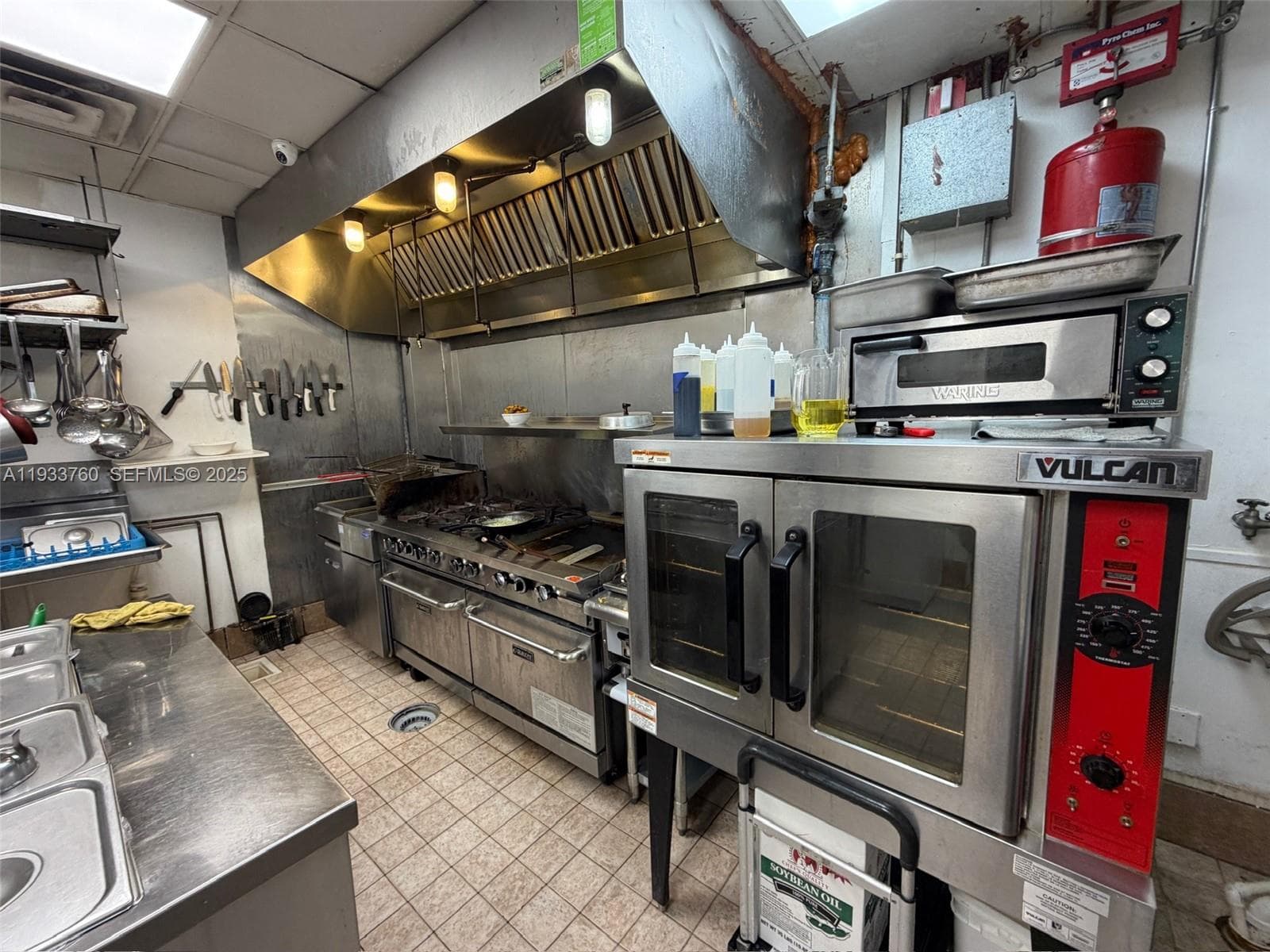 7500 NW 25th St, Miami FL 33122