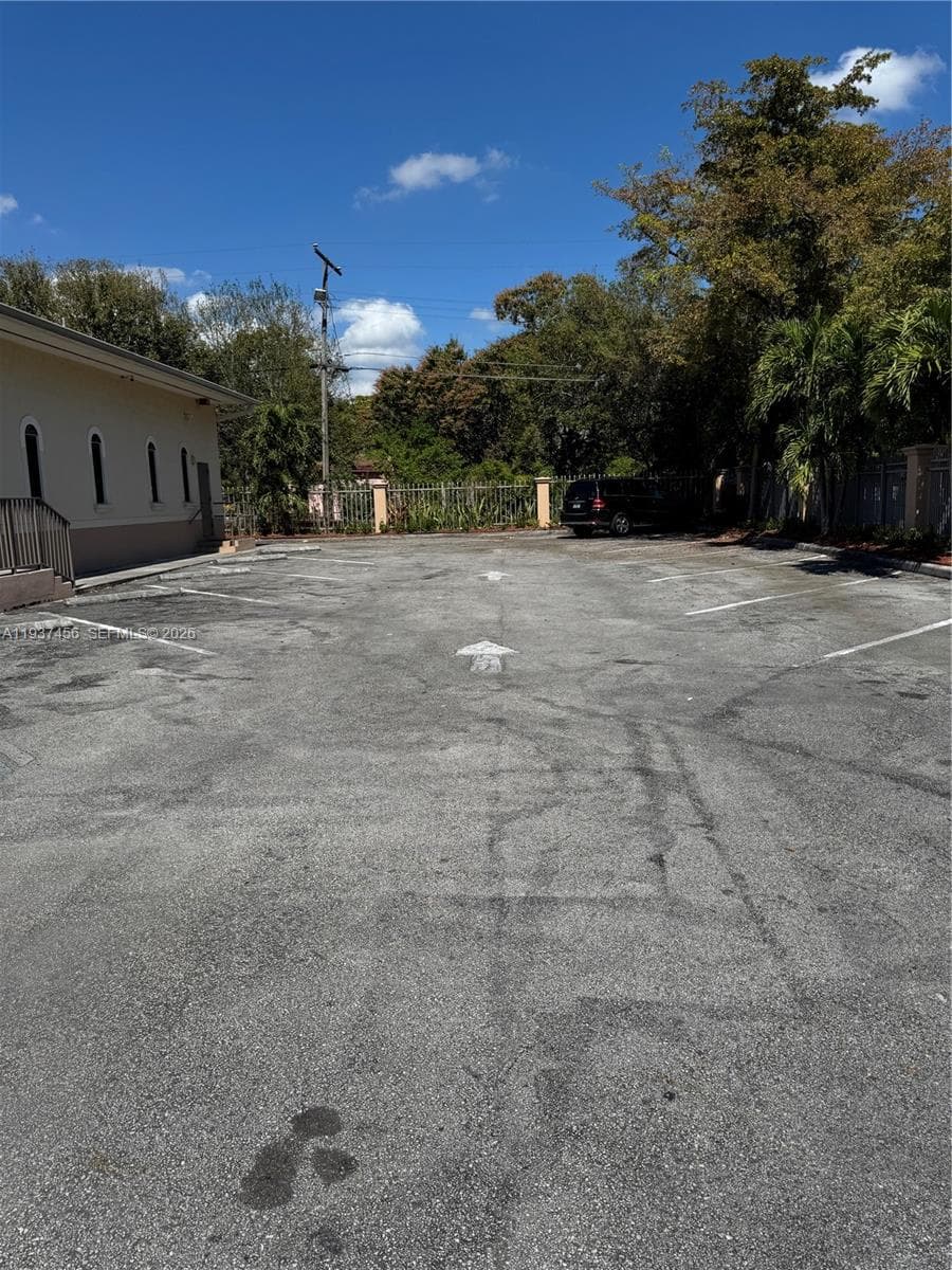 1595 NW 119th St, North Miami FL 33167