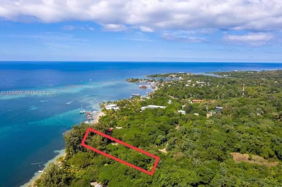 Roatan Island at Caribbean, Honduras, NA
