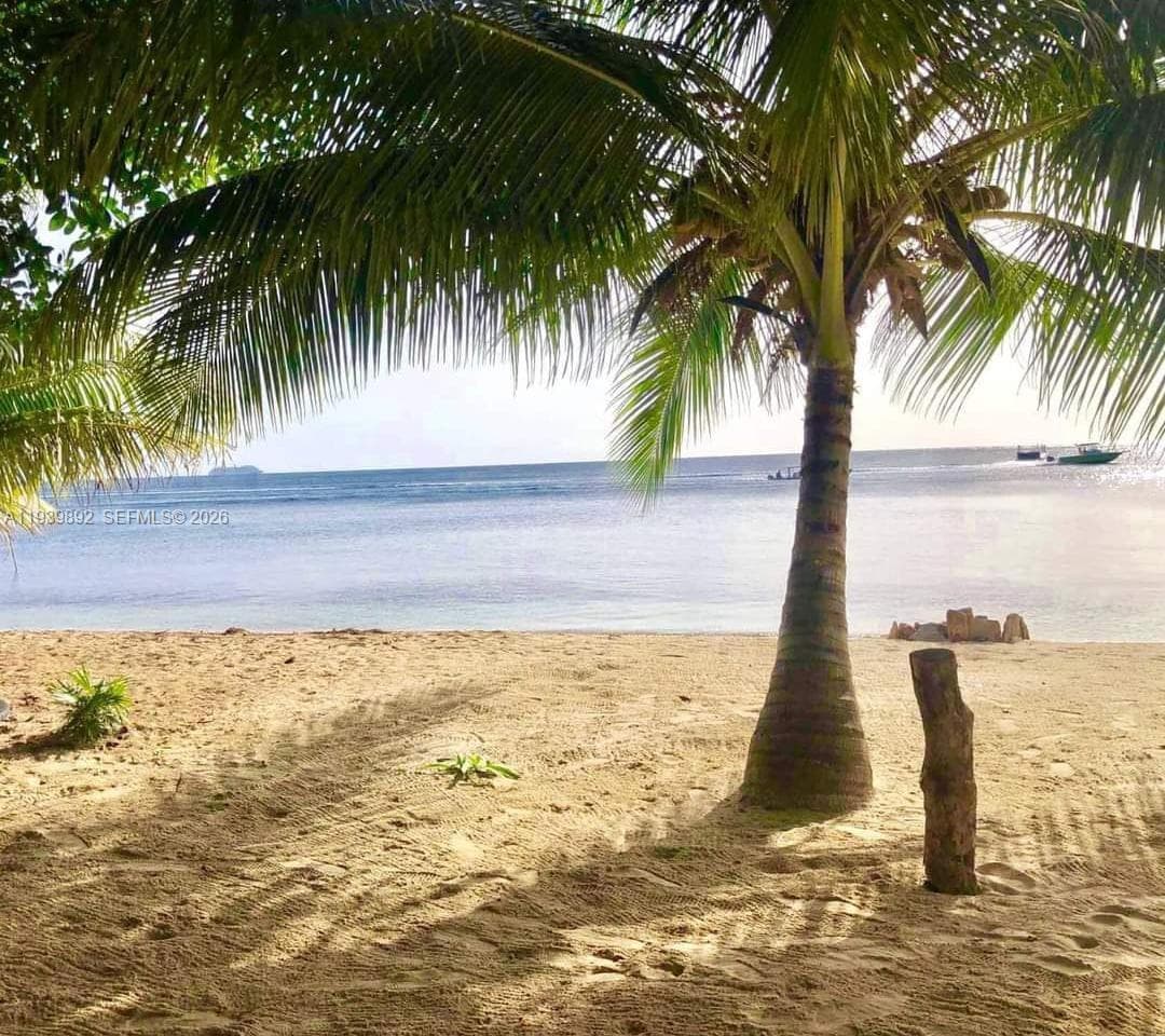 Roatan Island at Caribbean, Honduras, NA