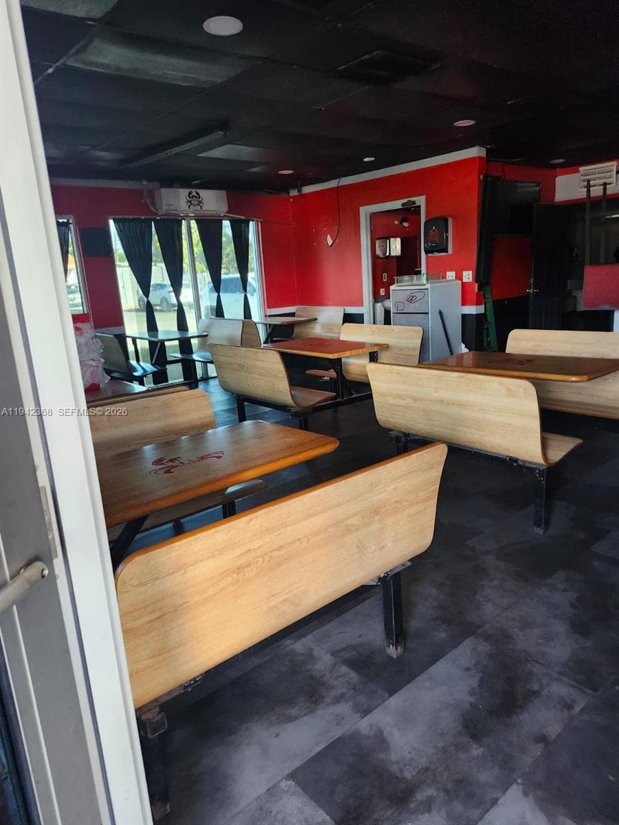 10951 NW 27th Ave, Miami FL 33167