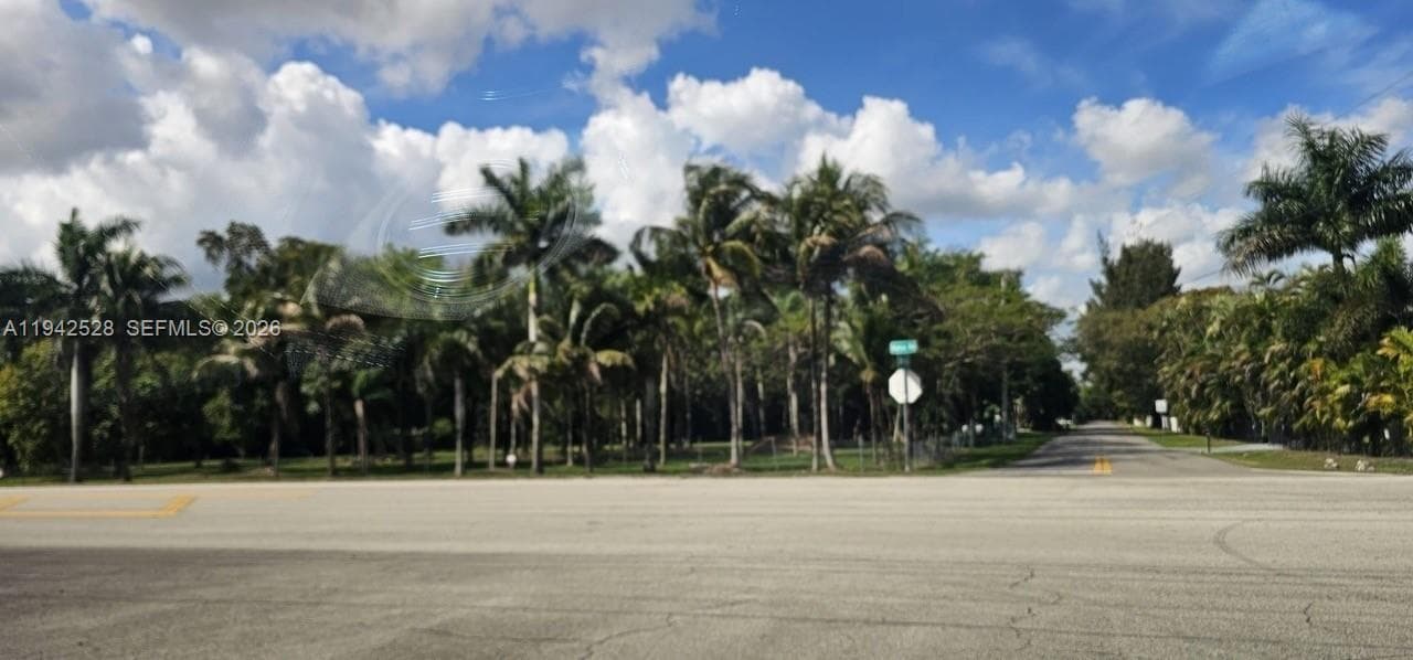 1615 Hiatus Rd, Davie FL 33325