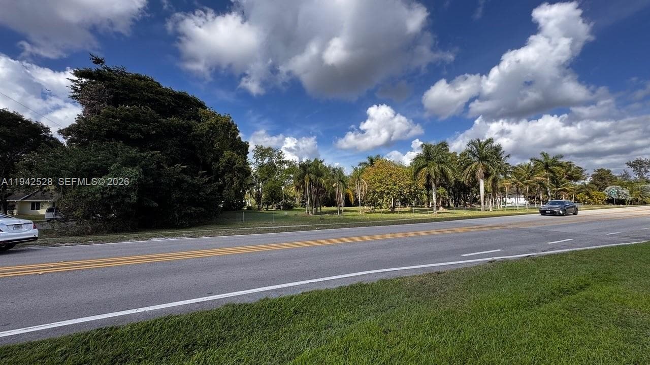 1615 Hiatus Rd, Davie FL 33325