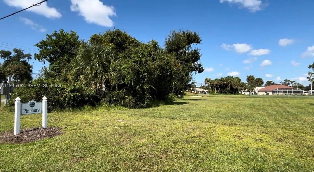 401 Rotonda Cr, Port Charlotte FL 33947