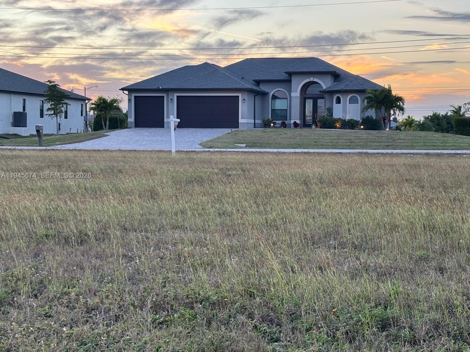 1213 NW 39th Ave, Cape Coral FL 33993