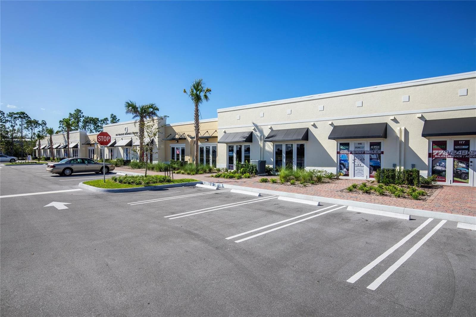 460 NW Peacock Boulevard, Port St. Lucie FL 34986