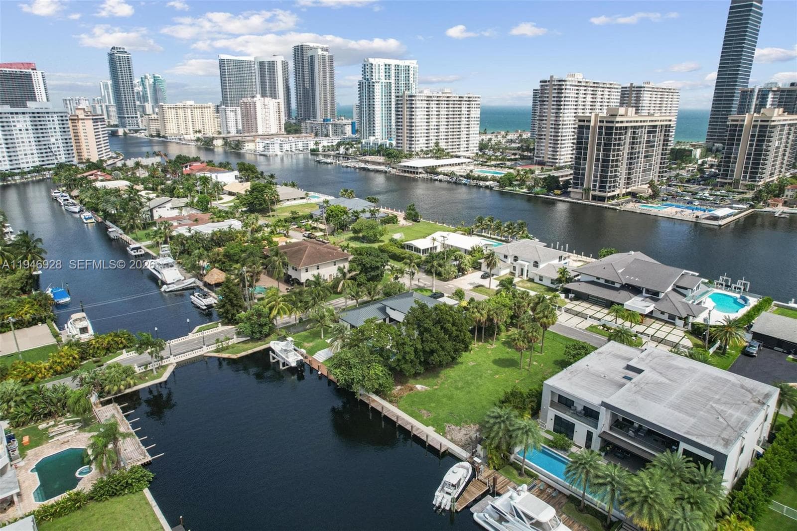 606 Palm Dr, Hallandale Beach FL 33009