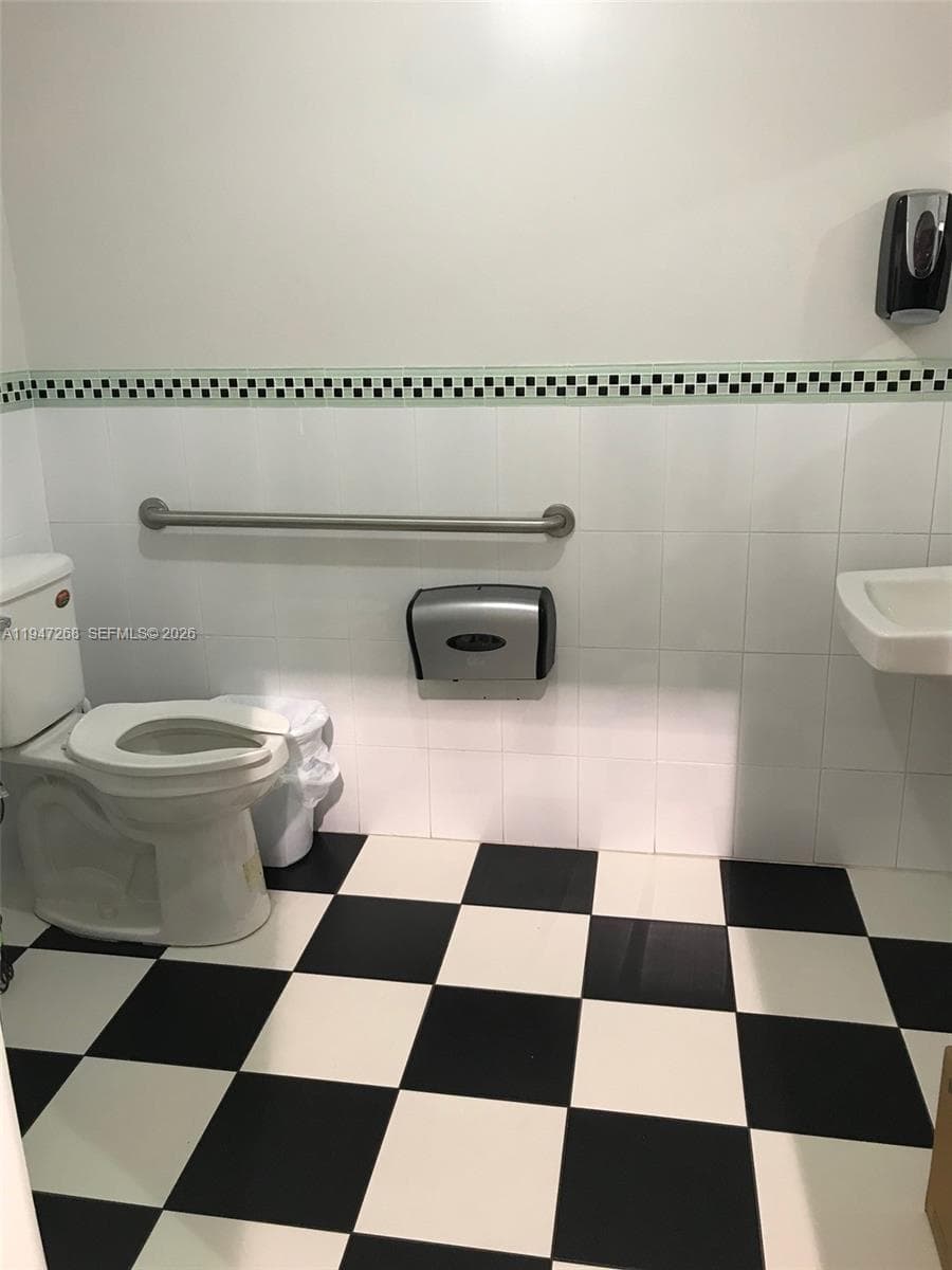 12300 SW 130th St # 7, Miami FL 33186
