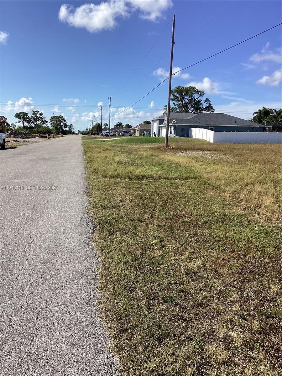 1504 NW 16 Terrace, Cape Coral FL 33993