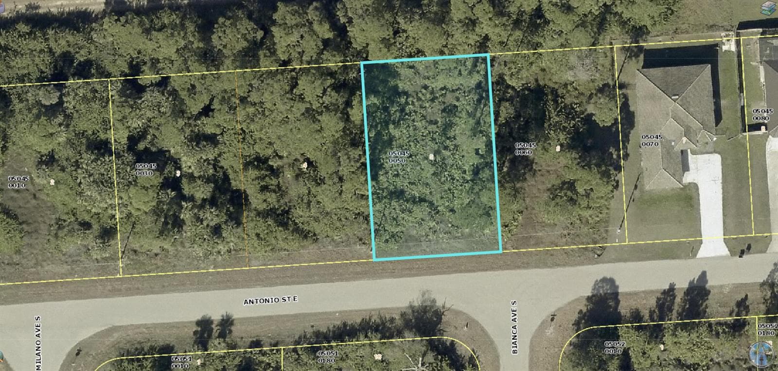 1235 Antonio Street E, Lehigh Acres FL 33974