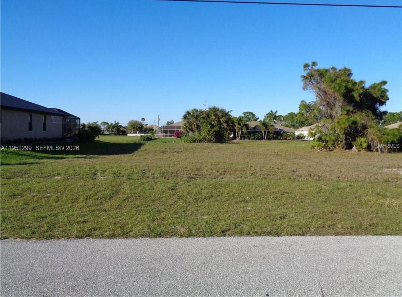 81 Medalist Rd, Other City - In The State Of Florida FL 33947