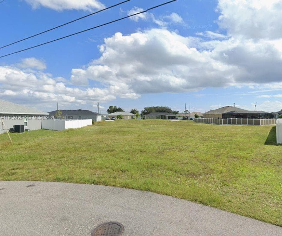515 6th, Other City - In The State Of Florida FL 33909