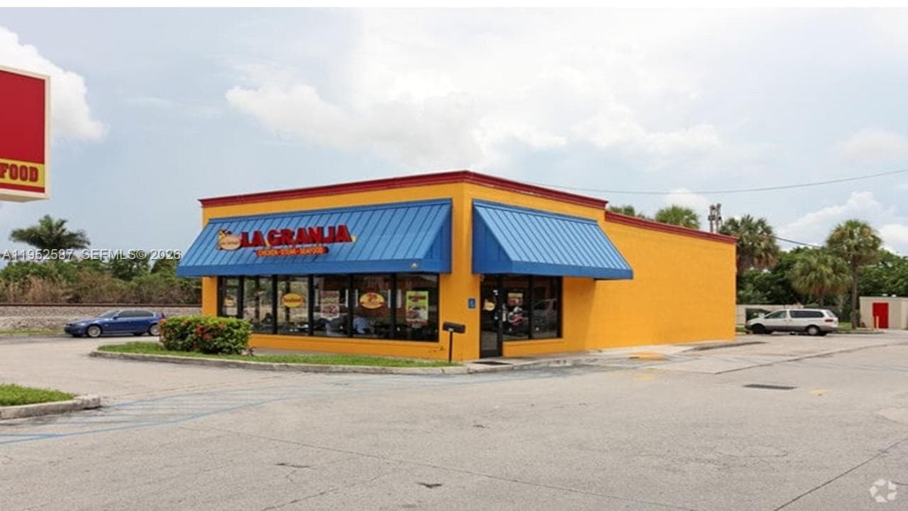 820 W Sample Rd, Pompano Beach FL 33064