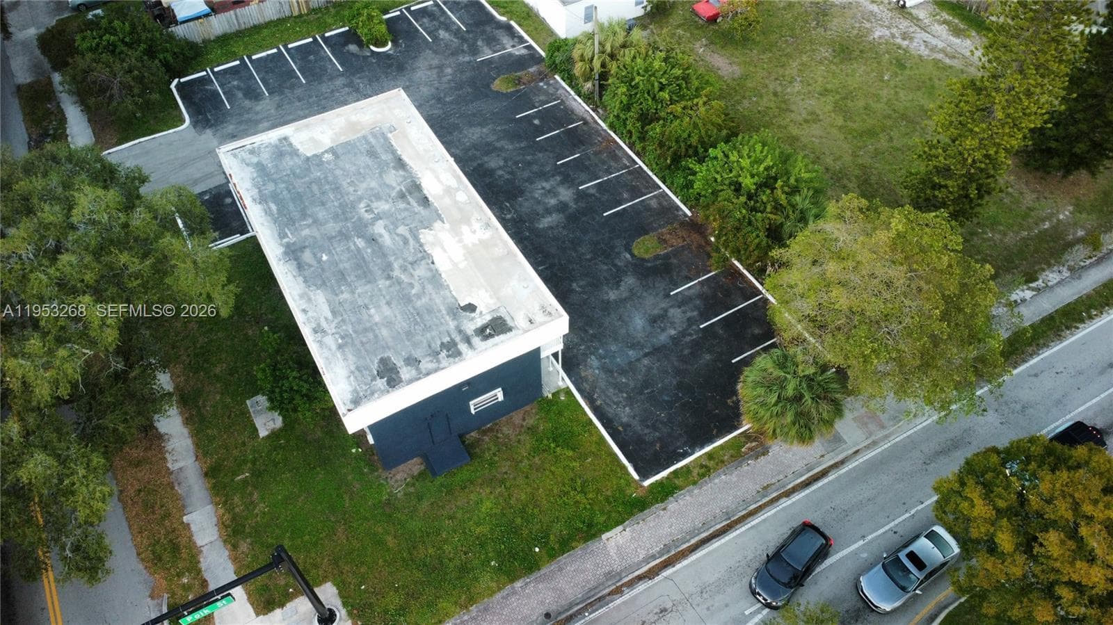 2555 Polk St, Hollywood FL 33020
