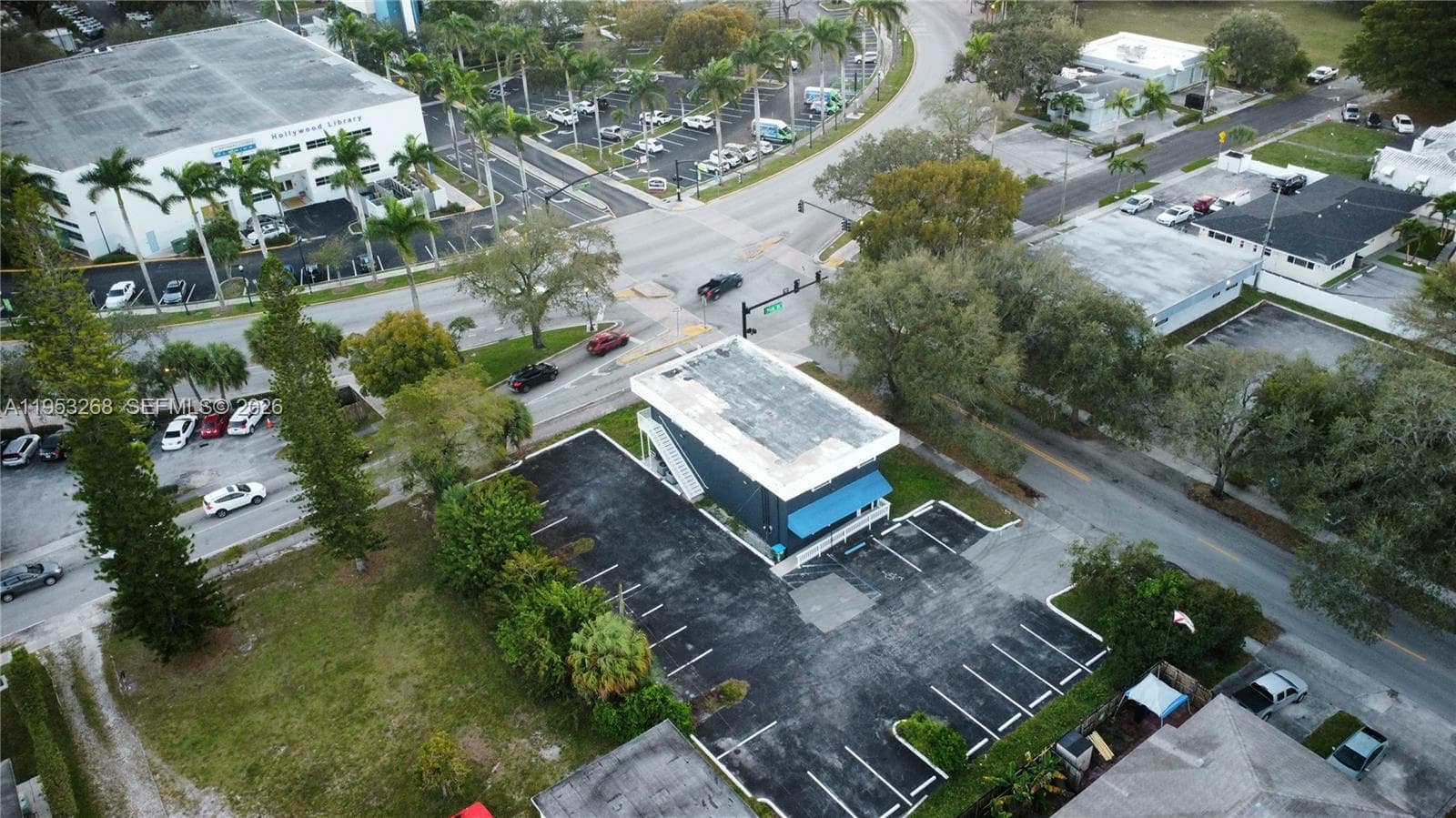 2555 Polk St, Hollywood FL 33020