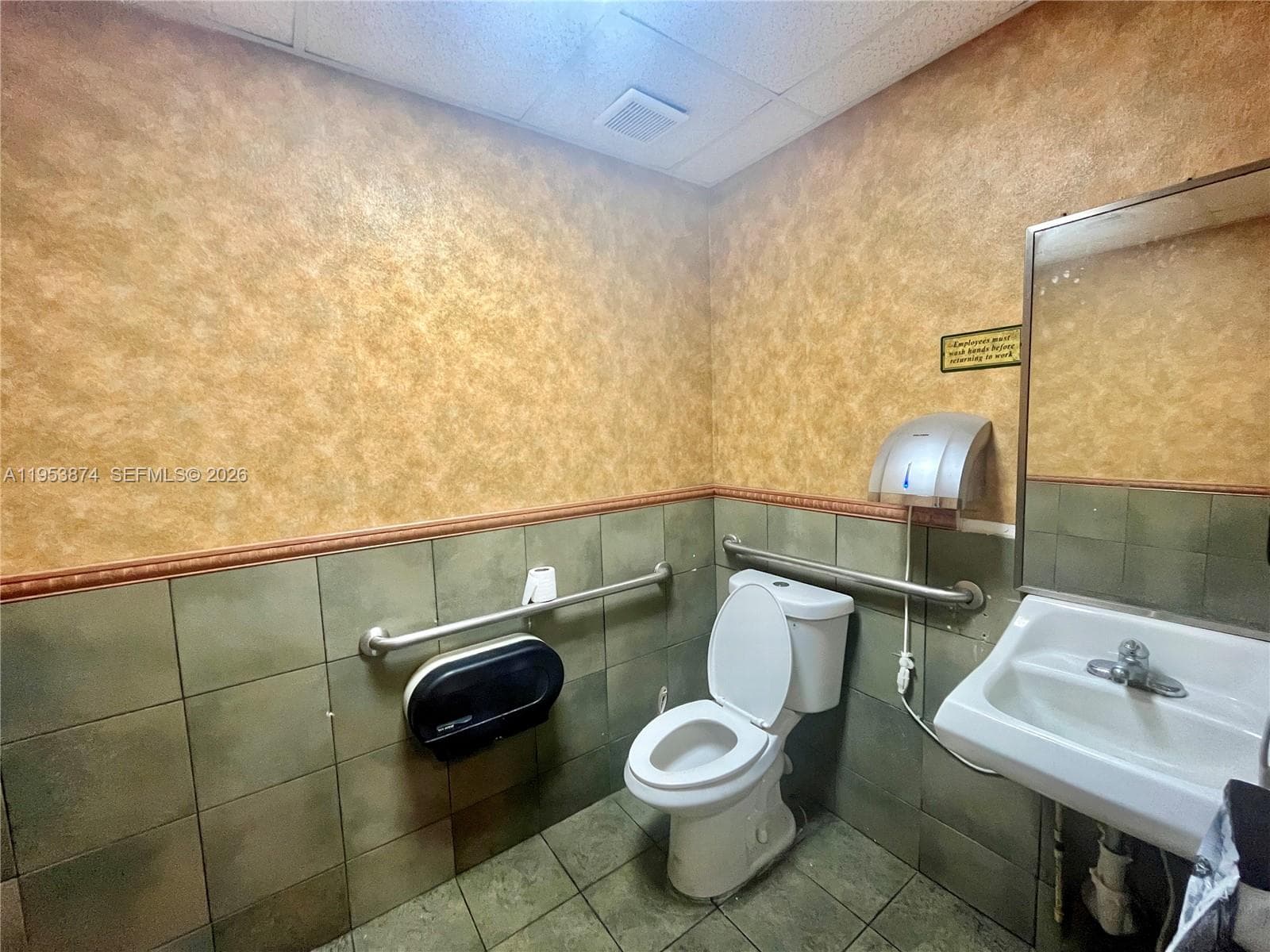 10251 Pines Blvd, Pembroke Pines FL 33026