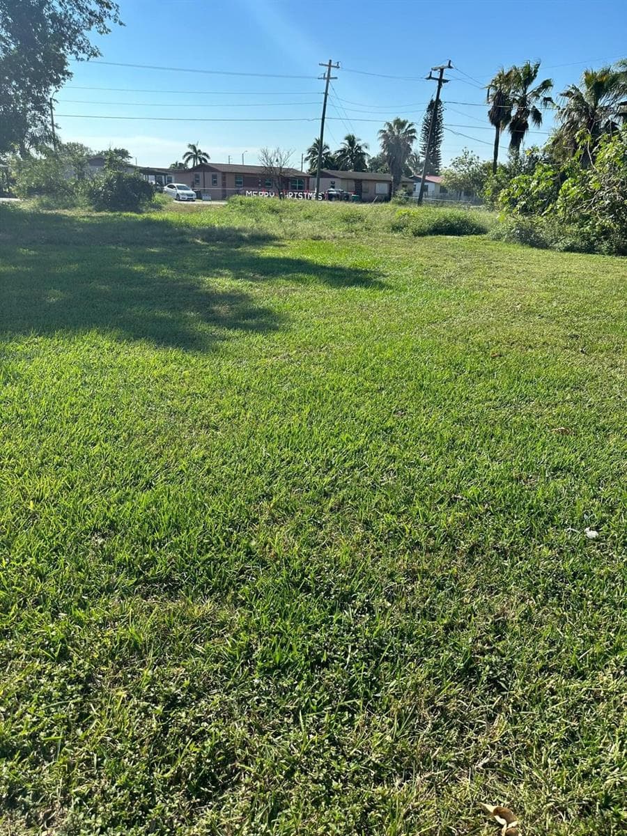 501 W Baines Terrace, Pahokee FL 33476